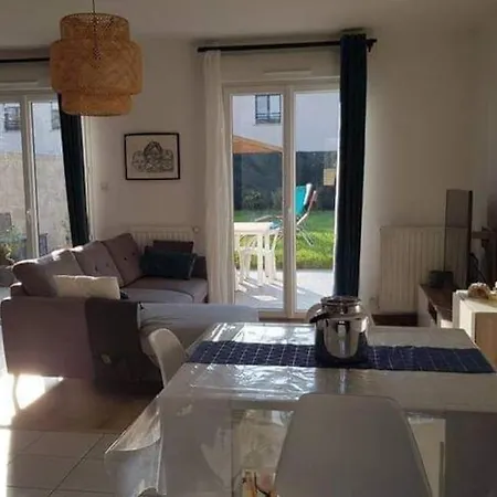 Дом отдыха Maison Chaleureuse Avec Jardin Agreable & Parking Aux Portes De Nantes, 30 Minutes De L'ocean Atlantique